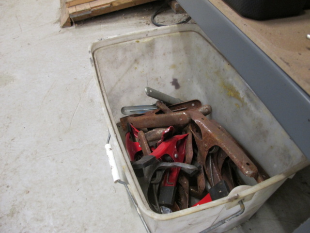 1302316-7 2 Sections shelf plan with content