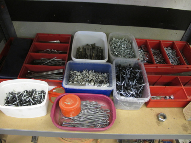 1302316-13 2 Sections shelf plan with content