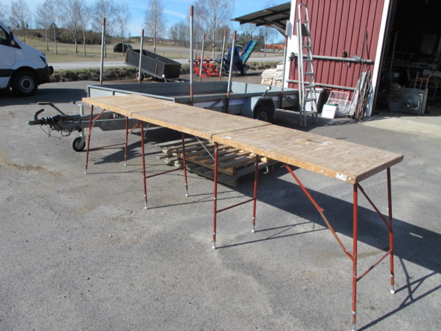 1302366-1 Tapetseringsbord