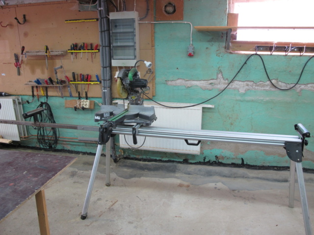1302392-1 Miter saw Hitachi C 8FSHE