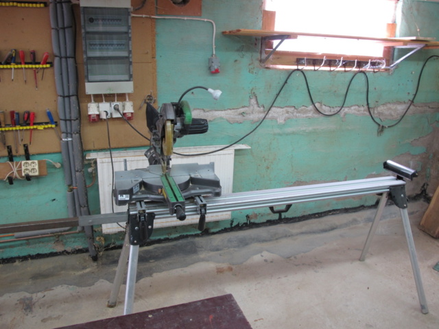 1302392-2 Miter saw Hitachi C 8FSHE