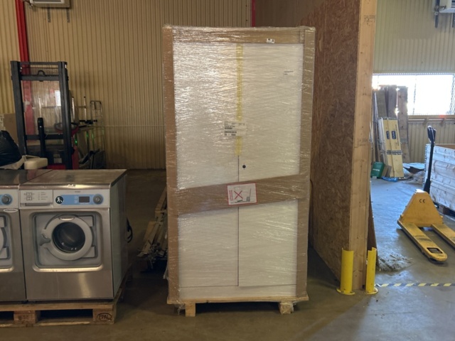 1317171-1 Sheet metal cabinet 990 x 1901 x 411