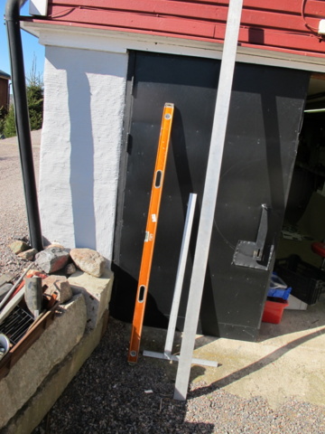 1302402-1 Bacho spirit level and straightedge