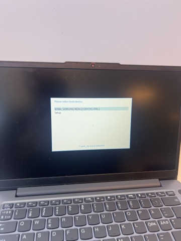 1325613-5 Laptop Lenovo IdeaPad Slim 3 14AMN8