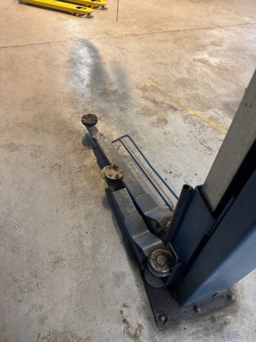 1321594-7 Vehicle lift two-post lift Nussbaum 3000kg