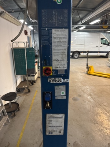 1321594-9 Vehicle lift two-post lift Nussbaum 3000kg