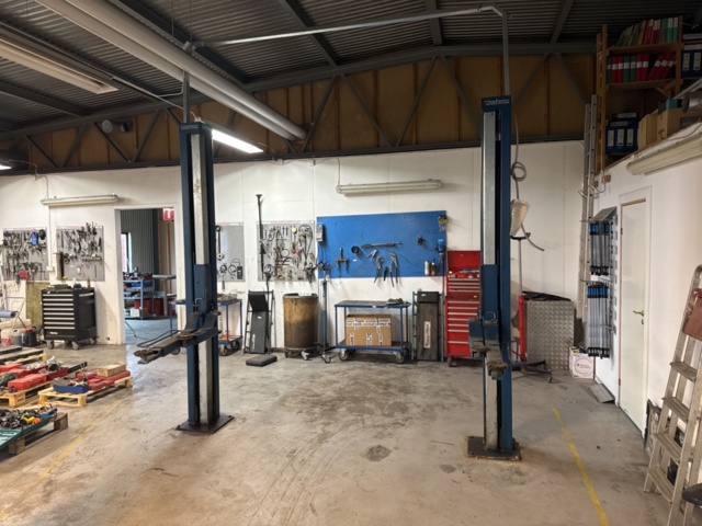 1321594-14 Vehicle lift two-post lift Nussbaum 3000kg