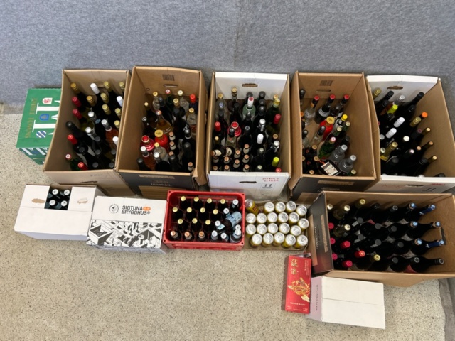 1339407-1 Lot of alcoholic beverages (This item is only sold to stockists)