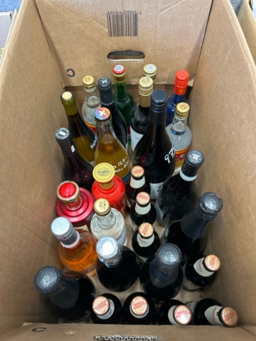 1339407-4 Lot of alcoholic beverages (This item is only sold to stockists)