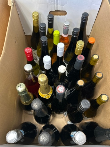 1339407-10 Lot of alcoholic beverages (This item is only sold to stockists)