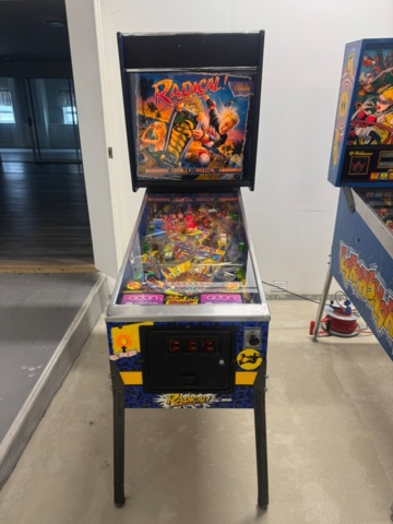 1343569-3 Pinball - Bally Radical!