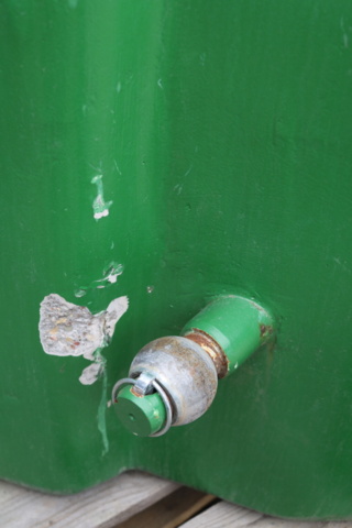 1300568-8 Counterweight 1000 kg John Deere