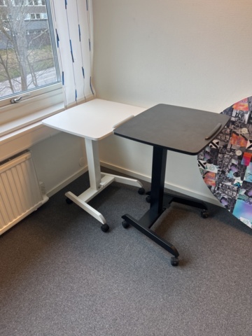 1325623-2 Large collection of various office furniture