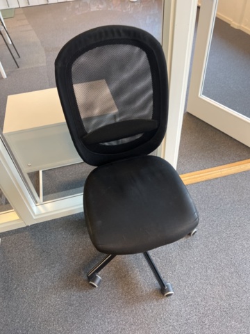 1325623-7 Large collection of various office furniture