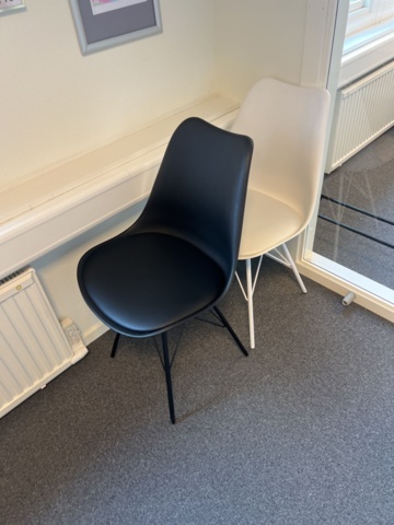 1325623-10 Large collection of various office furniture