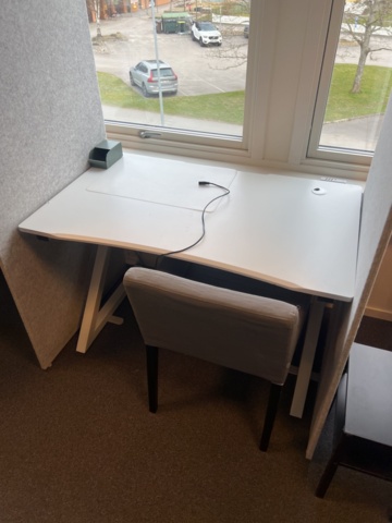 1325623-18 Large collection of various office furniture