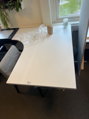 1325623-20 Large collection of various office furniture