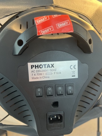 1325632-12 Collection of photo equipment - Flashes, mixer, sound and lights