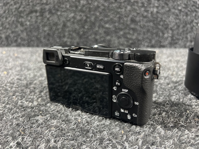 1325635-4 System camera with additional lens - Sony Alpha ILCE-6100