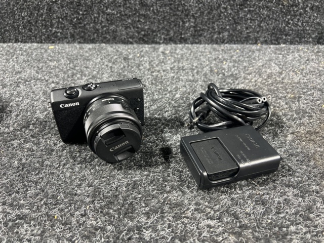 1325636-1 System camera - Canon EOS M200