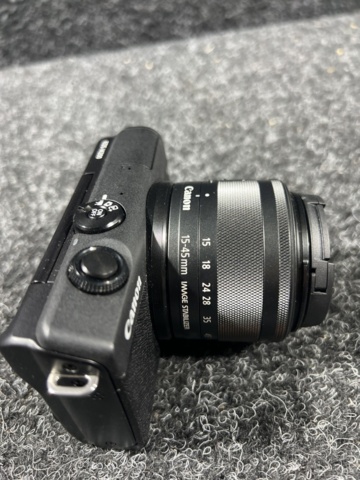1325636-3 System camera - Canon EOS M200