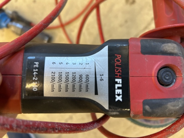 1332628-3 Polishing machine