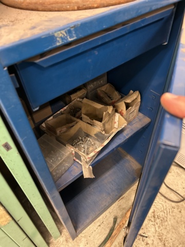 1332635-3 Berner Aeromat filling machine with cabinet