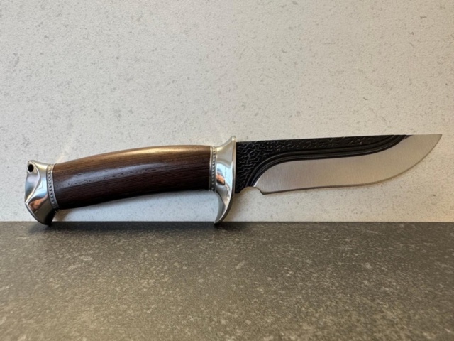 1346920-5 1 pc Hunting & outdoor knife - Fangtail detailed handle in Black Pakka wood and steel