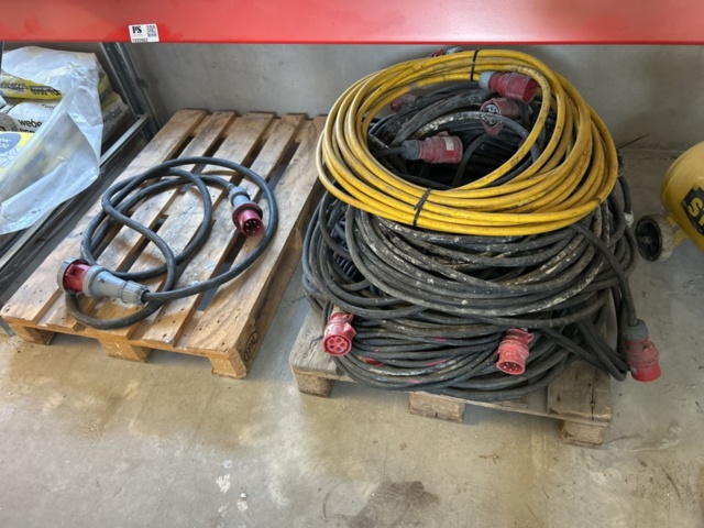 1332662-1 Pallet with 3-phase wiring