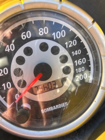 1337358-13 Snowmobile Ski-Doo MXZ Renegade 800 137hp -2004