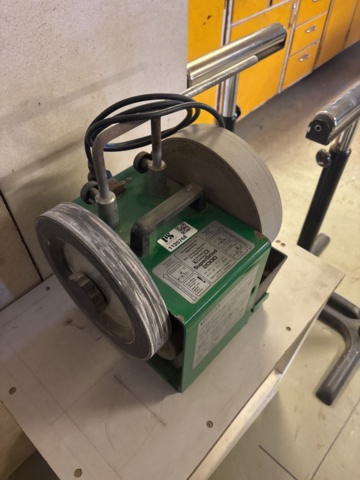 1135768-1 Tormek wet grinder