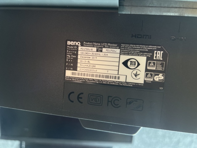 1325641-5 Computer monitors 3pcs 27-32"