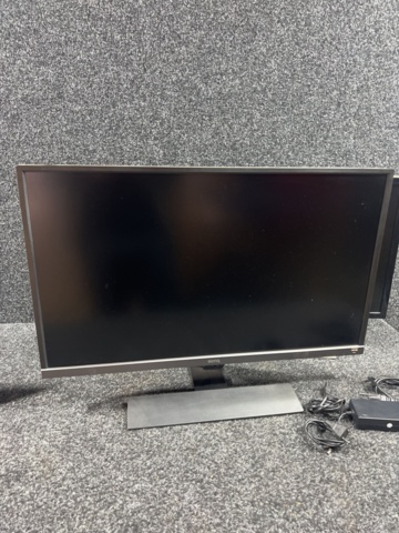 1325641-6 Computer monitors 3pcs 27-32"