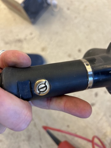 1332628-6 Polishing machine