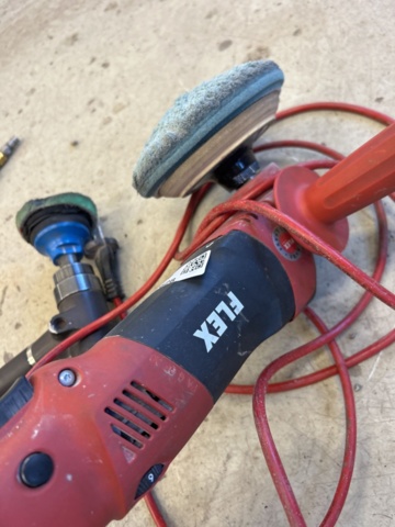 1332628-8 Polishing machine