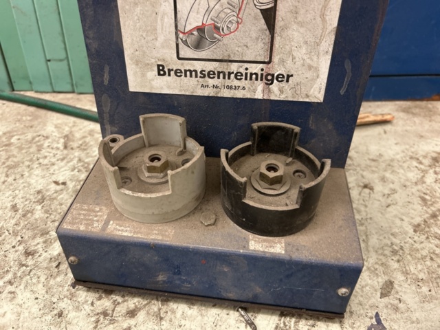 1332635-9 Berner Aeromat filling machine with cabinet