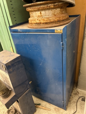 1332635-13 Berner Aeromat filling machine with cabinet