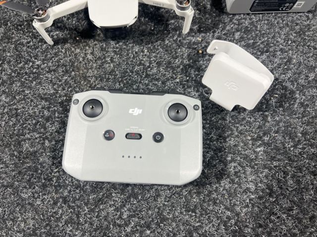 1325643-2 Drone DJI Mini 2 SE