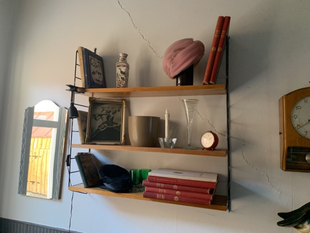 1347389-4 Art and interior design