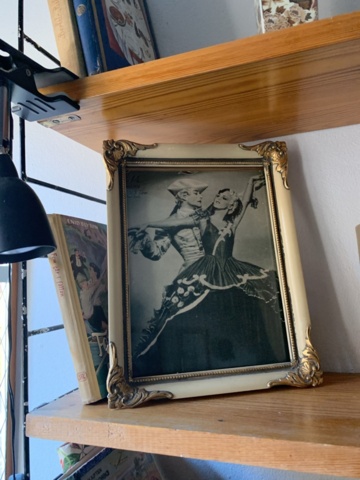 1347389-8 Art and interior design