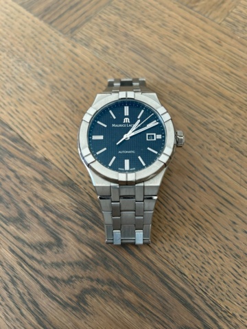 1343584-1 Maurice Lacroix Aikon Automatic 42mm โ Black dial, steel