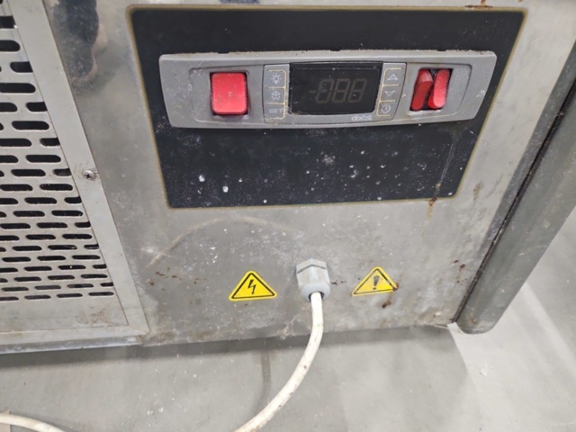 1347576-6 Ice cream freezer SEVEL - 122x70x118 cm, model SLM-6, 230V