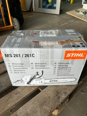 1343599-1 Chainsaw STIHL MS 261 C in cardboard box