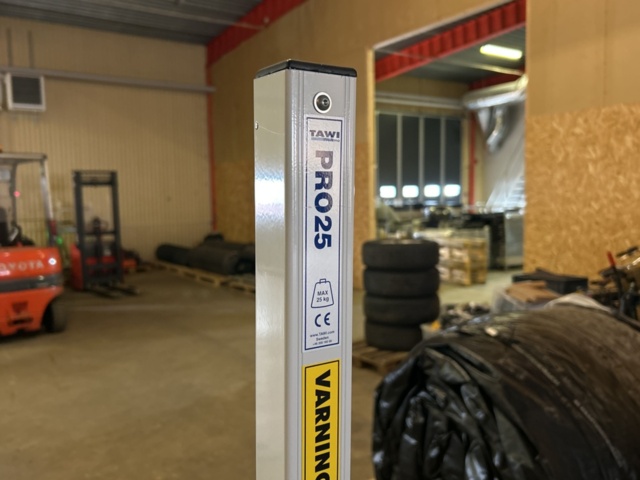 1317225-4 Lifting trolley - TAWI PRO25