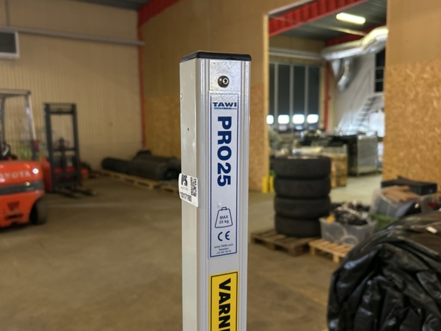 1317180-4 Lifting trolley - TAWI PRO25