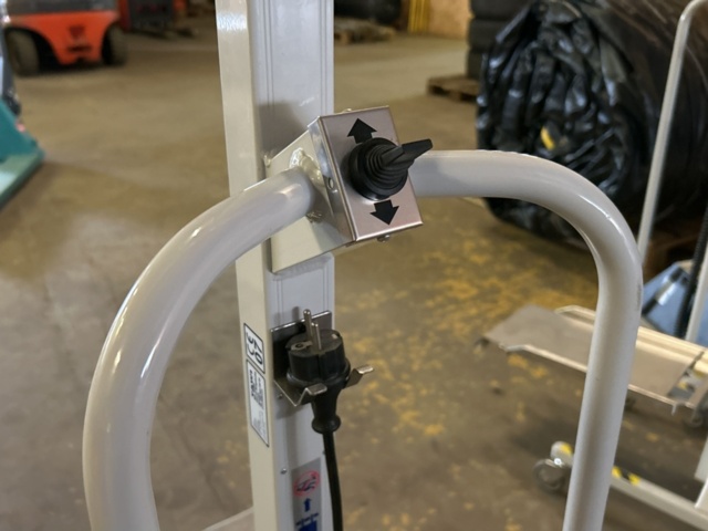 1317226-7 Lifting trolley - TAWI PRO25 (Repair item)