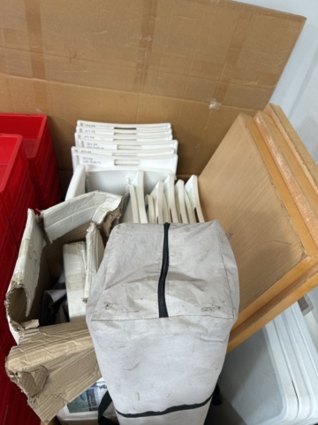 1290073-2 Partytält 3x3 meter med bord och stolar