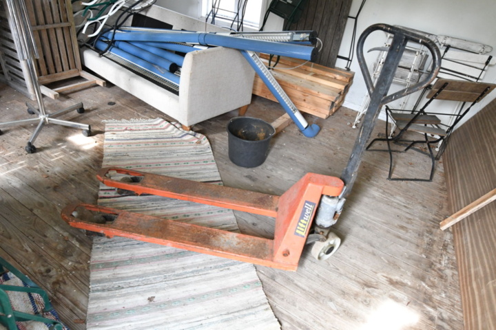 1346291-1 Pallet truck