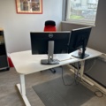 1290105-11 Office workstation - Height-adjustable desk, office chair, dual screens, louvered shelf