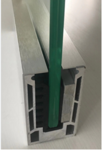 1348013-3 Post-free glass railing 6 meters